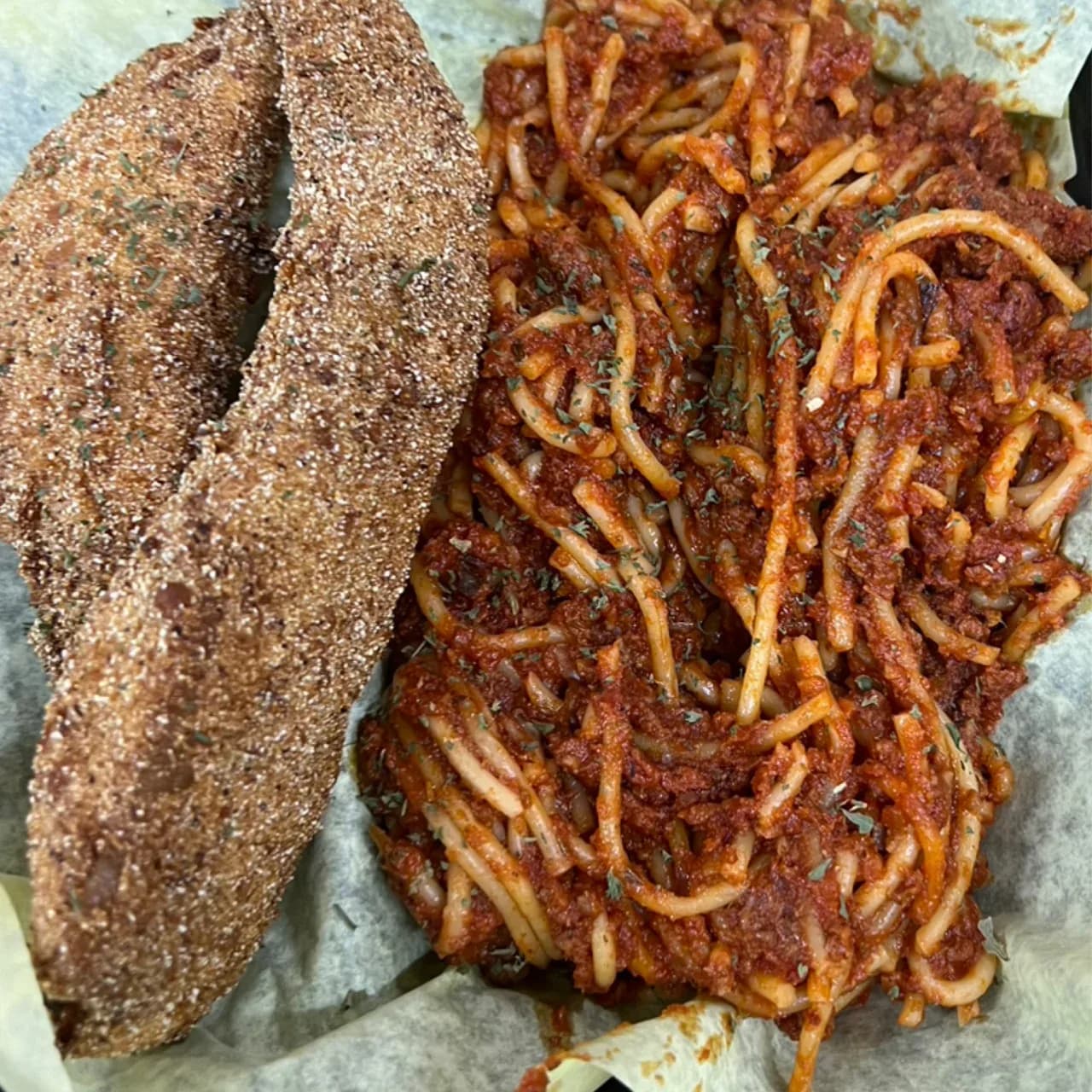 2pcs Catfish and Spaghetti