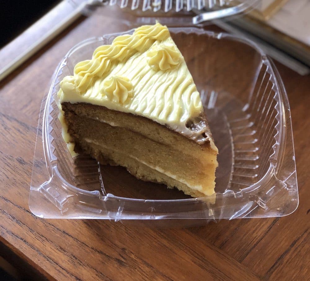 VEGAN LEMON CAKE