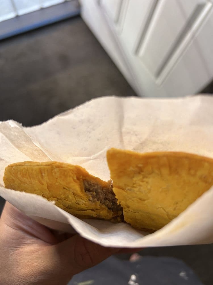 JAMAICAN PATTY (BEEF)
