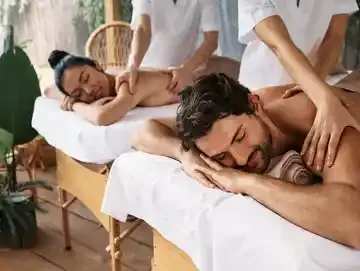 Earth & Mani Spa gallery image 1