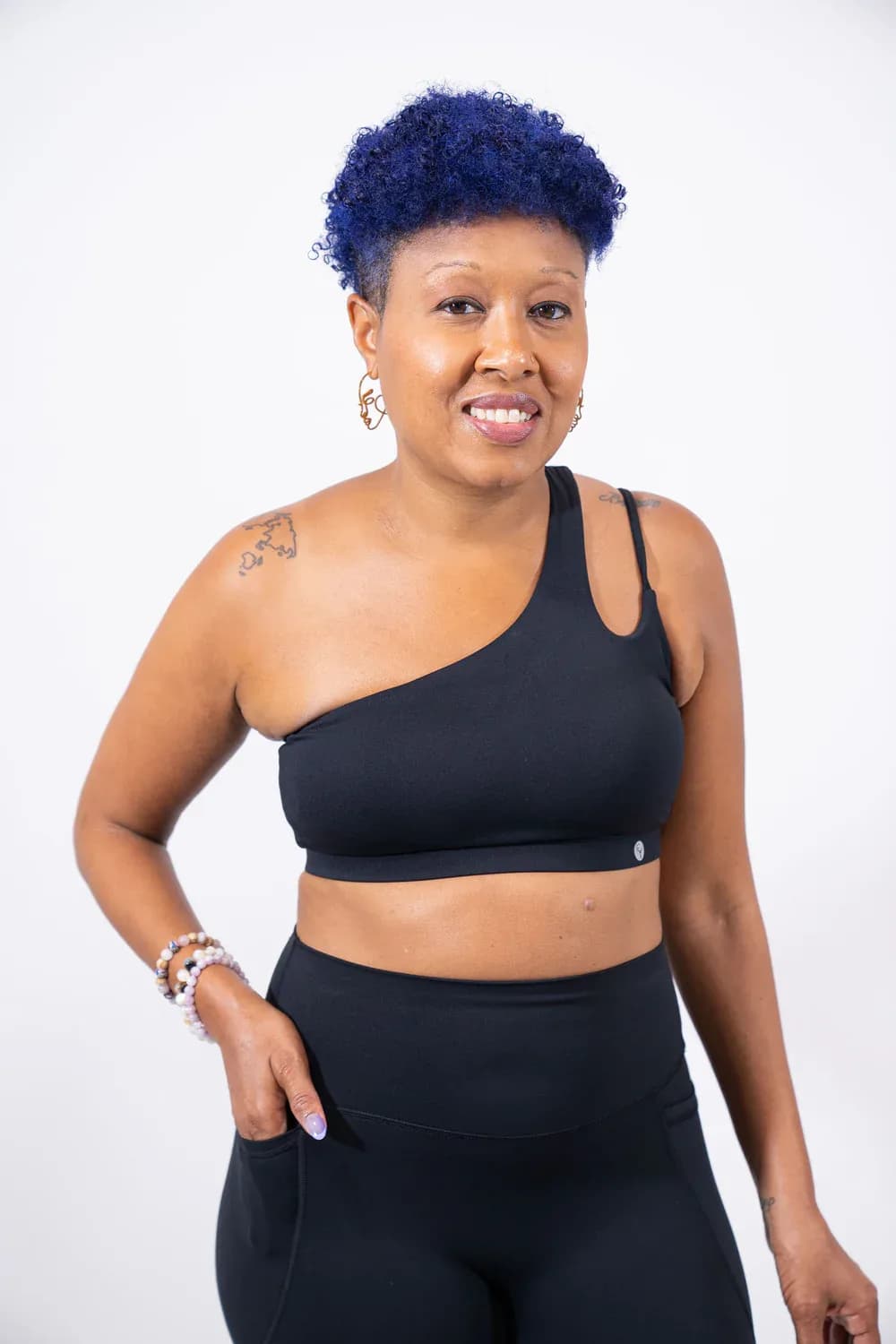 Fashionista Yogi "Lauren" One Shoulder Sports Bra(Black)