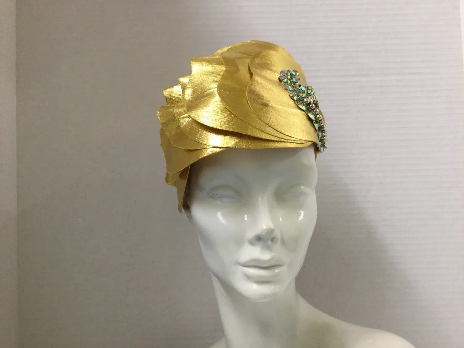 FS599 Gold Flower Petal Fascinator