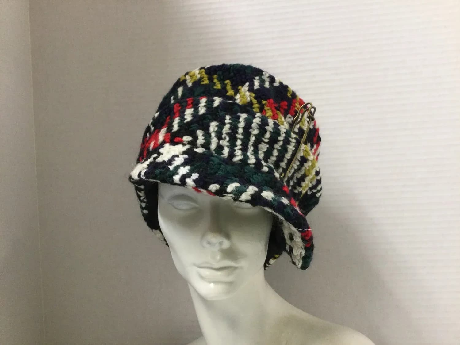 CS561 Multicolored soft wool hat