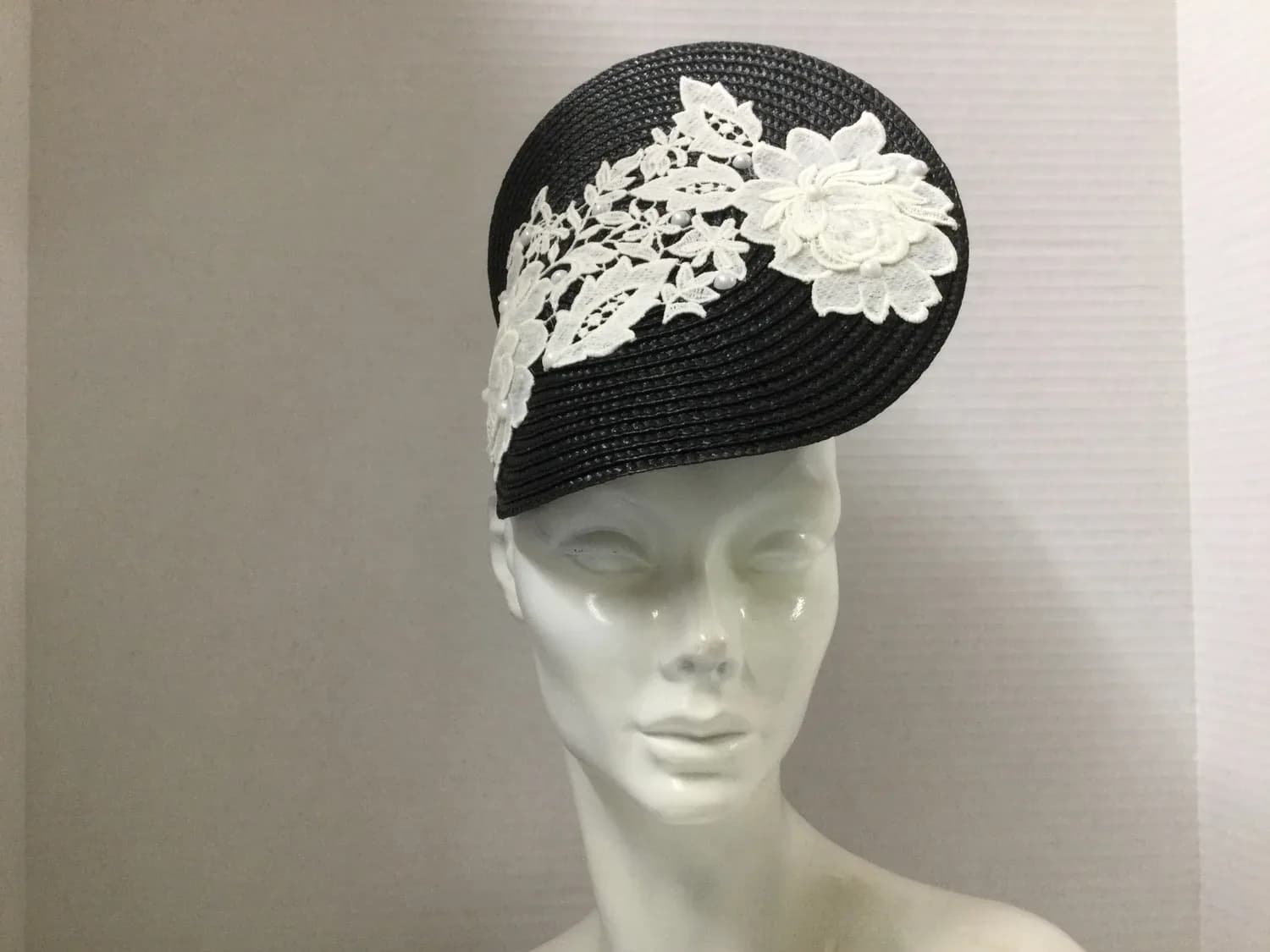 FS745 Black straw Fascinator with off white lace