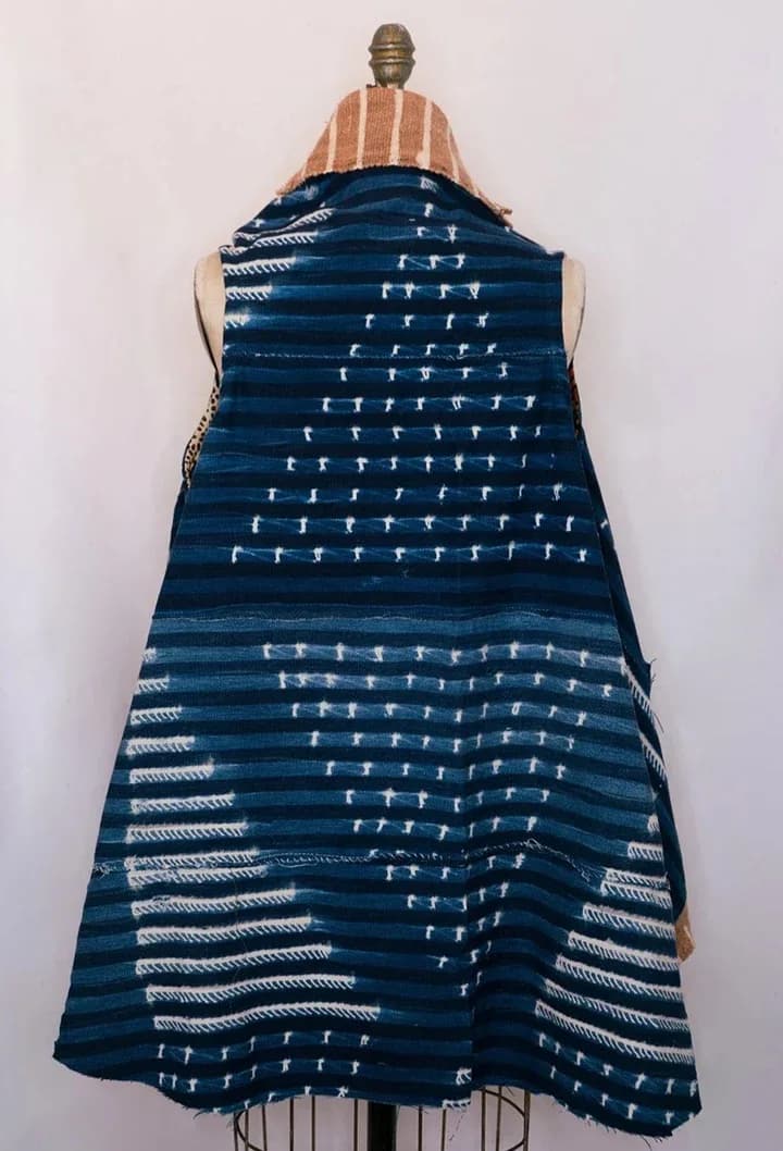 Long Upside Vest