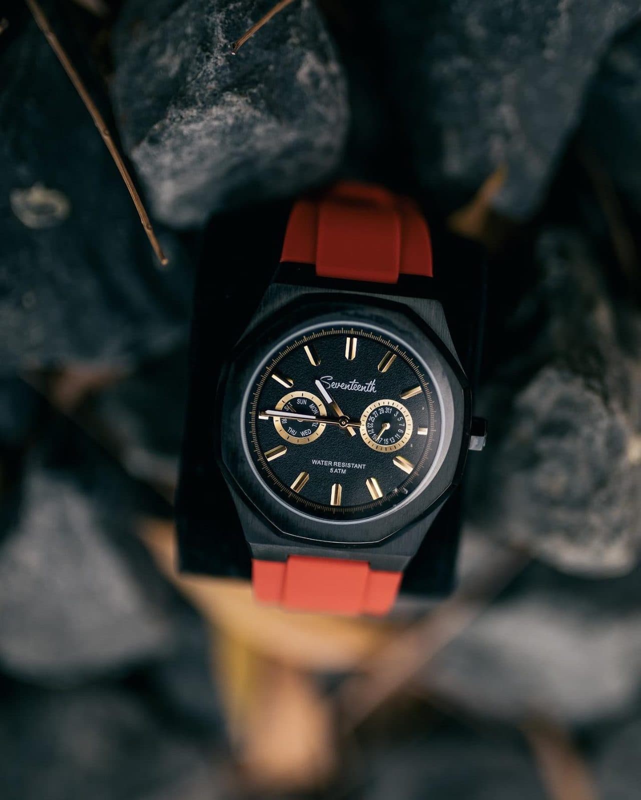 Seventeenth Watches gallery image 1